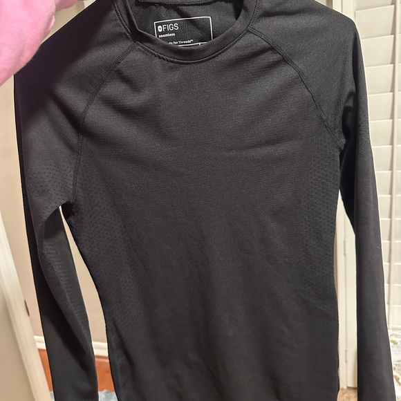 3 pack of the FIGS Salta Seamless Longsleeve Underscrubs - Picture 4 of 14